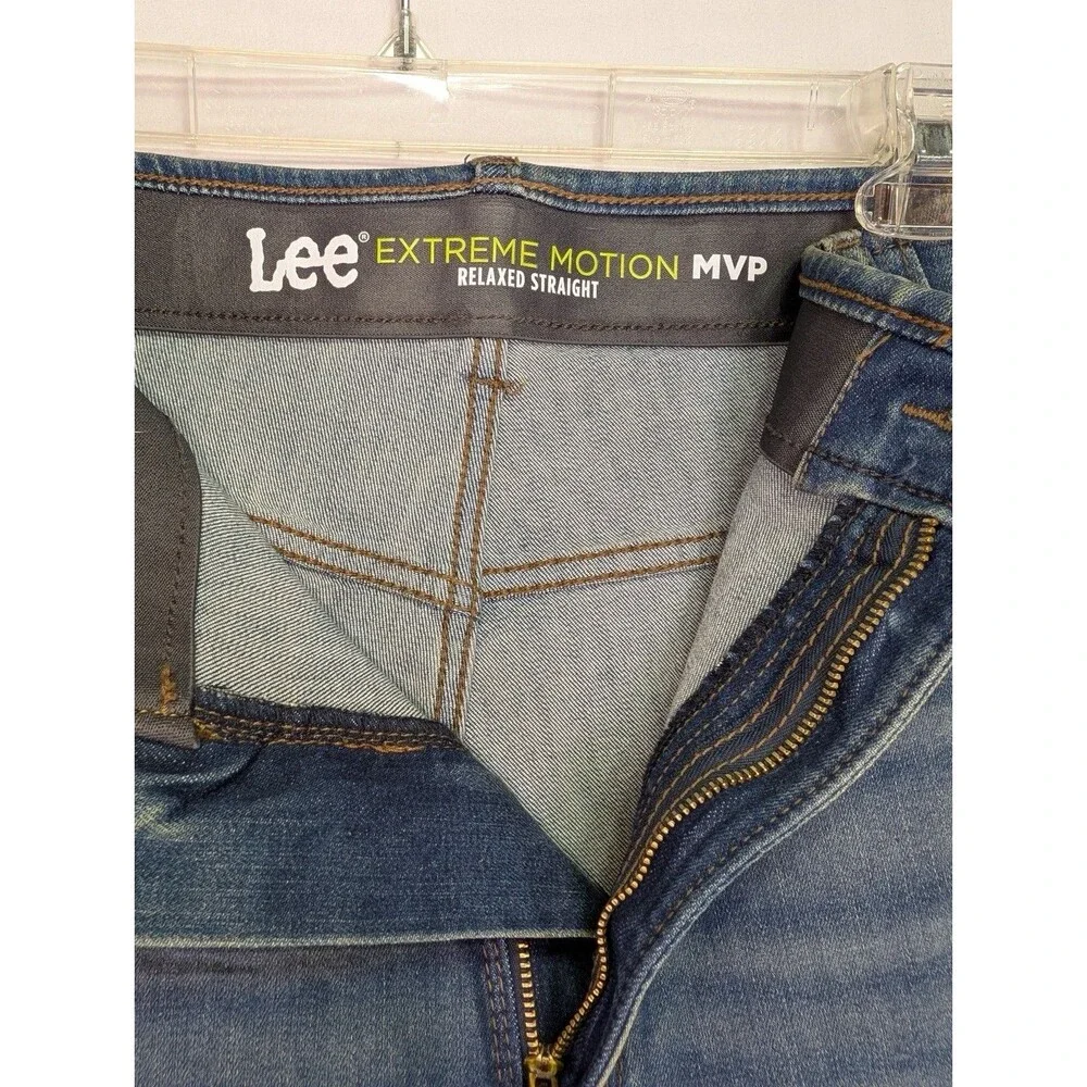 Lee Extreme Motion MVP Jeans Mens 46x32 Blue Medium Wash Relaxed Straight Denim